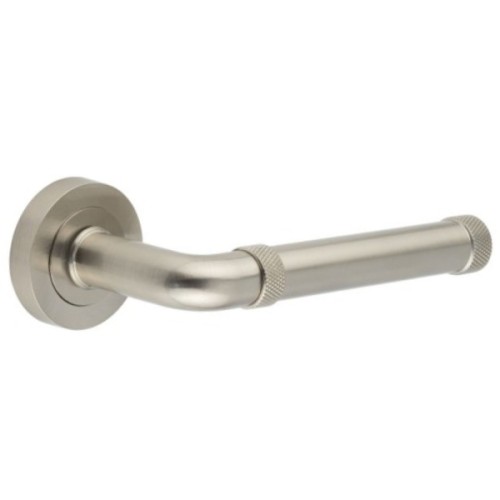 MIDTOWN LEVER HANDLES ON ROUND ROSE